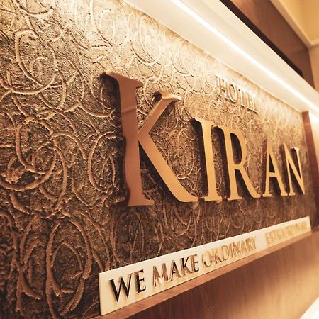 Hotel Kiran Miraj 외부 사진